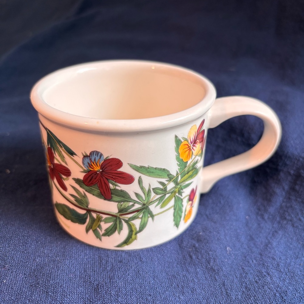 Portmeirion Botanic Garden Drum Flat Cup Heartsease Tricolor Viola Britain